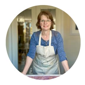 Rachel Drake, Scottish portrait artist specialising in custom watercolour and pencil portraits of people and pets